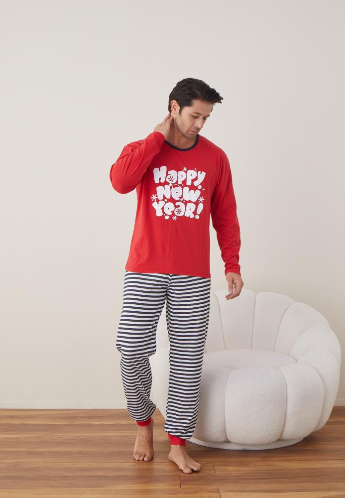 Pijama barbati Craciun "HAPPY NEW YEAR" , maneca lunga ,pantaloni lungi,Culoare Rosu ,Engros